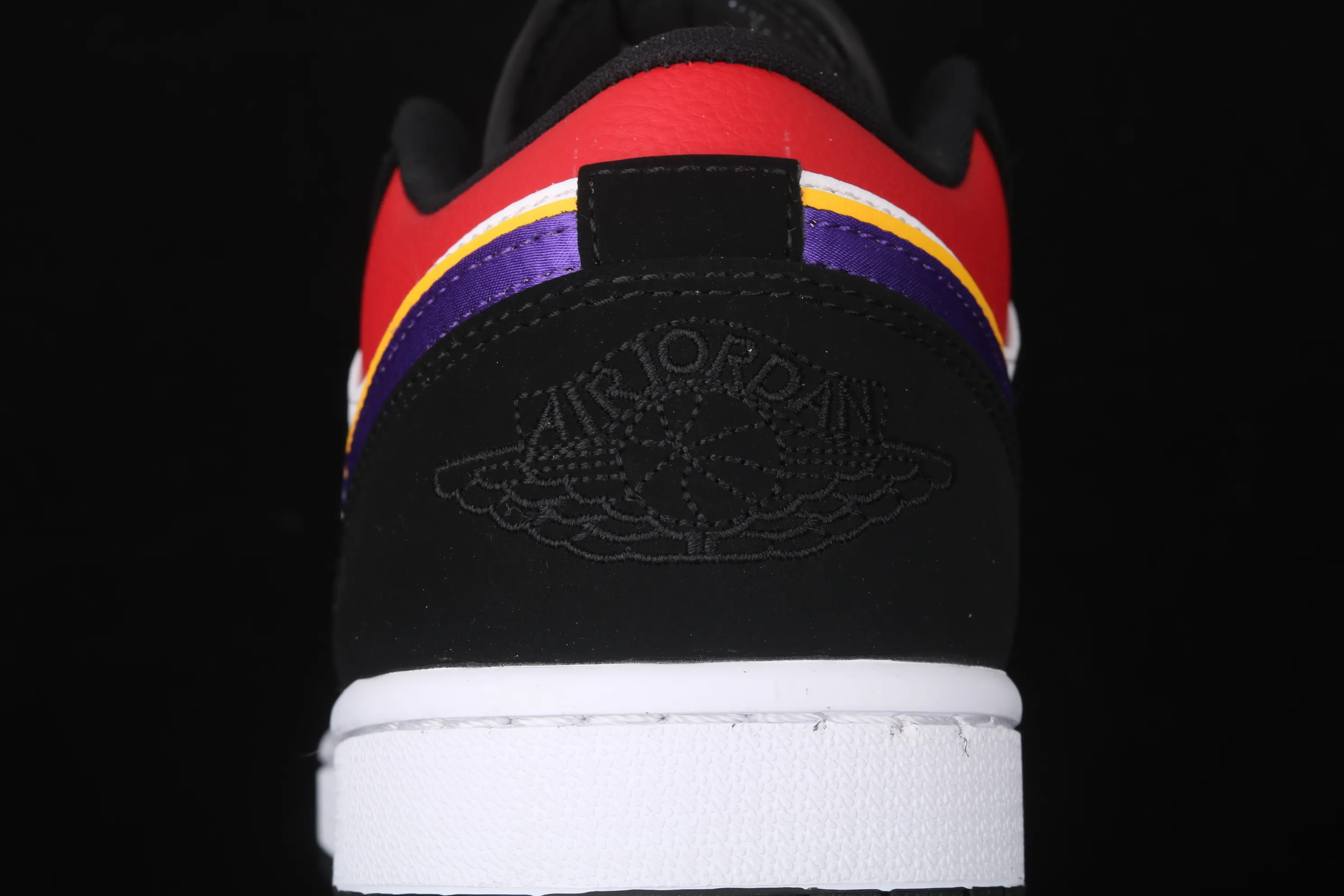 All Categories Air Jordan Jordan Series Basketball Shoes Air Jordan 1 Low New Version Air Jordan 1 Low AJ1 Joe 1 Low Top Leather Cultural and Leisure Sports Shoes CJ9216-051